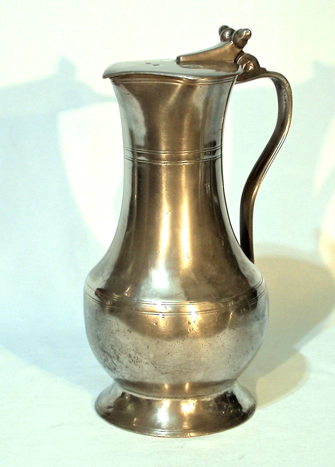 Pichet en étain de CAEN, XVIII ème s.